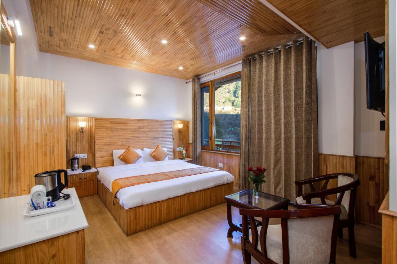 Vaibhav Regency Hotel Manāli Kültér fotó