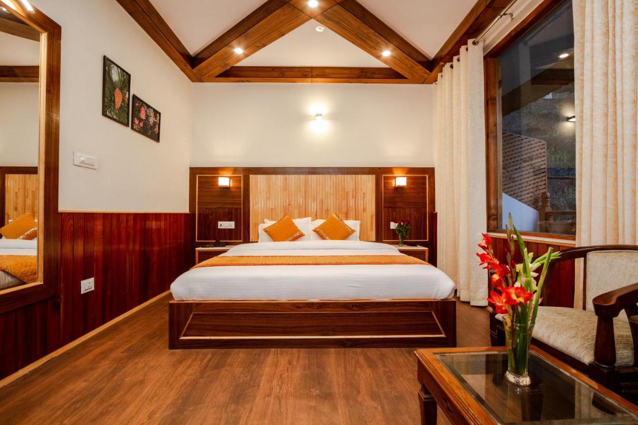 Vaibhav Regency Hotel Manāli Kültér fotó