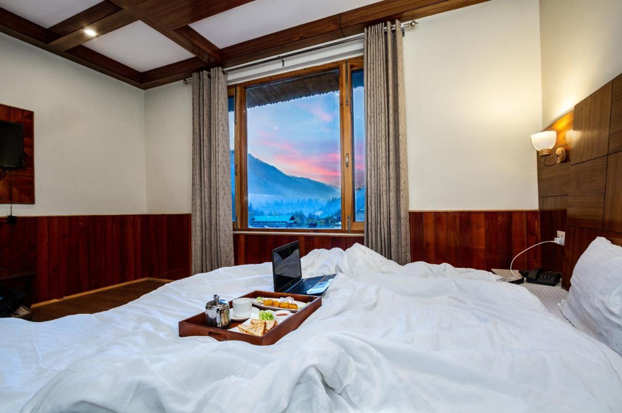 Vaibhav Regency Hotel Manāli Kültér fotó