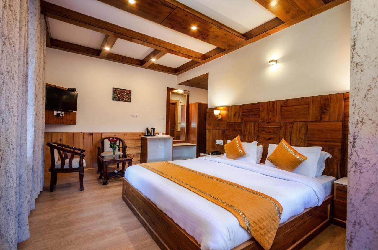 Vaibhav Regency Hotel Manāli Kültér fotó