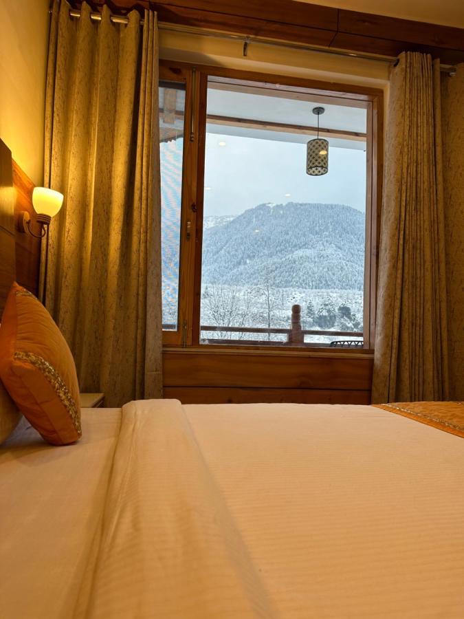 Vaibhav Regency Hotel Manāli Kültér fotó